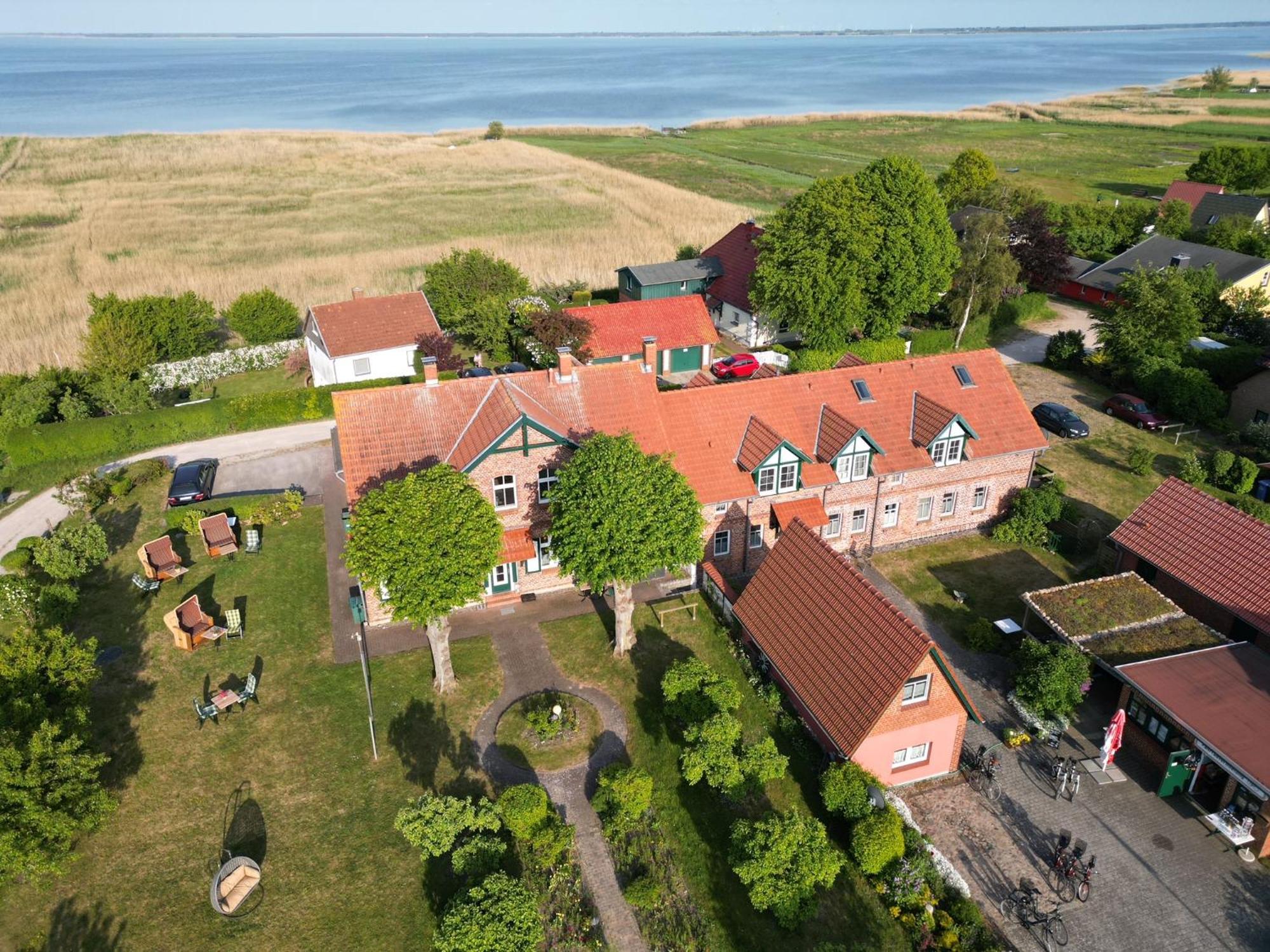 Hotel/Pension Bradhering Ahrenshoop Kültér fotó